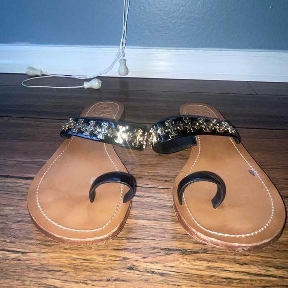 Tory Burch Shoes - Rare Tory Burch miller sandals toe ring sandal logo sandal patent leather